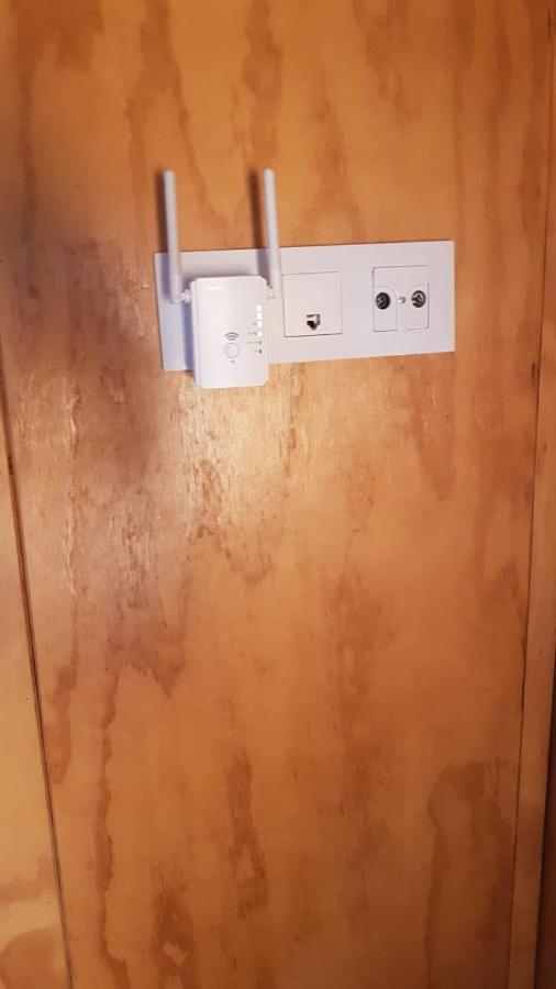 فيلا شيكلانا دي لا فرونتيرافي Casa De Madera De Sancti Petri المظهر الخارجي الصورة