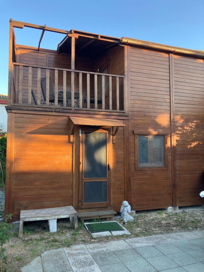 فيلا شيكلانا دي لا فرونتيرافي Casa De Madera De Sancti Petri المظهر الخارجي الصورة